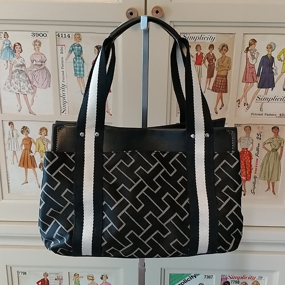 Tommy Hilfiger signature bag - Picture 3 of 8